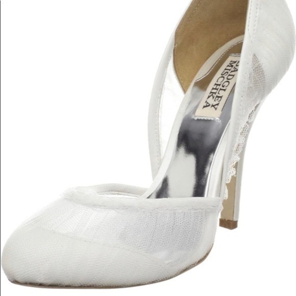 Badgley Mischka Women's Dusk Tulle Pump in White